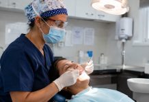 Aprueban inversión de $3 mil millones para reducir listas de espera odontológicas de mujeres
