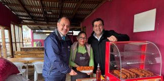 Emprendedora de Salamanca fortalece su negocio con apoyo de FOSIS
