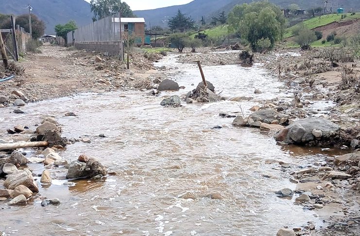 Dos semanas después del aguacero, en La Apatitas siguen aislados