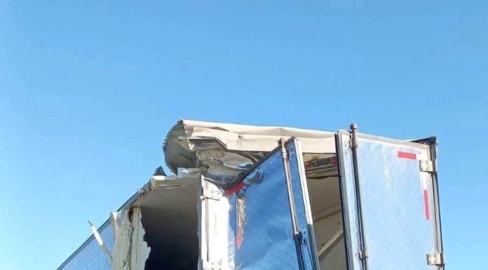 Camión impactó por la parte trasera a otro vehículo en la Ruta 5 Norte