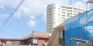 Reparación total y auto nuevo: indemnizaciones en la caída de grúa