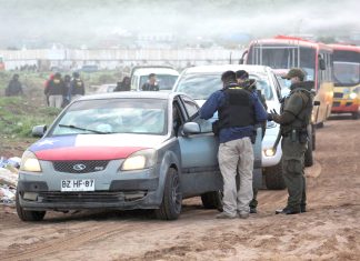 Operativo en La Varilla deja tres detenidos y activa dos notificaciones de expulsión