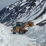 Paredes de hielo de más de 3 metros complican despeje argentino de Agua Negra