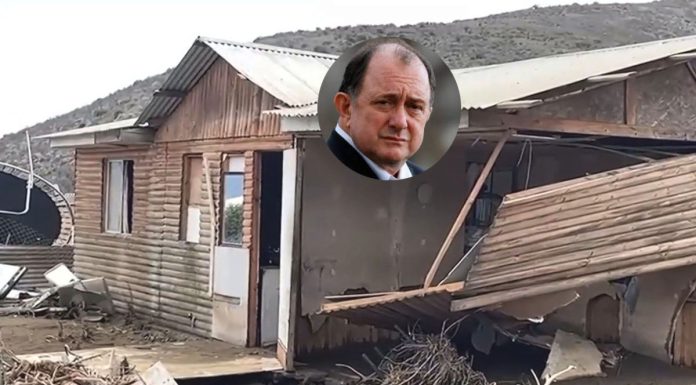 Ministro Poduje: «En Cruz de Caña habían casas de clase media y clase media alta que se inundaron»