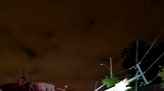 Tres postes cayeron tras siniestro vial en La Serena: 149 clientes sin suministro